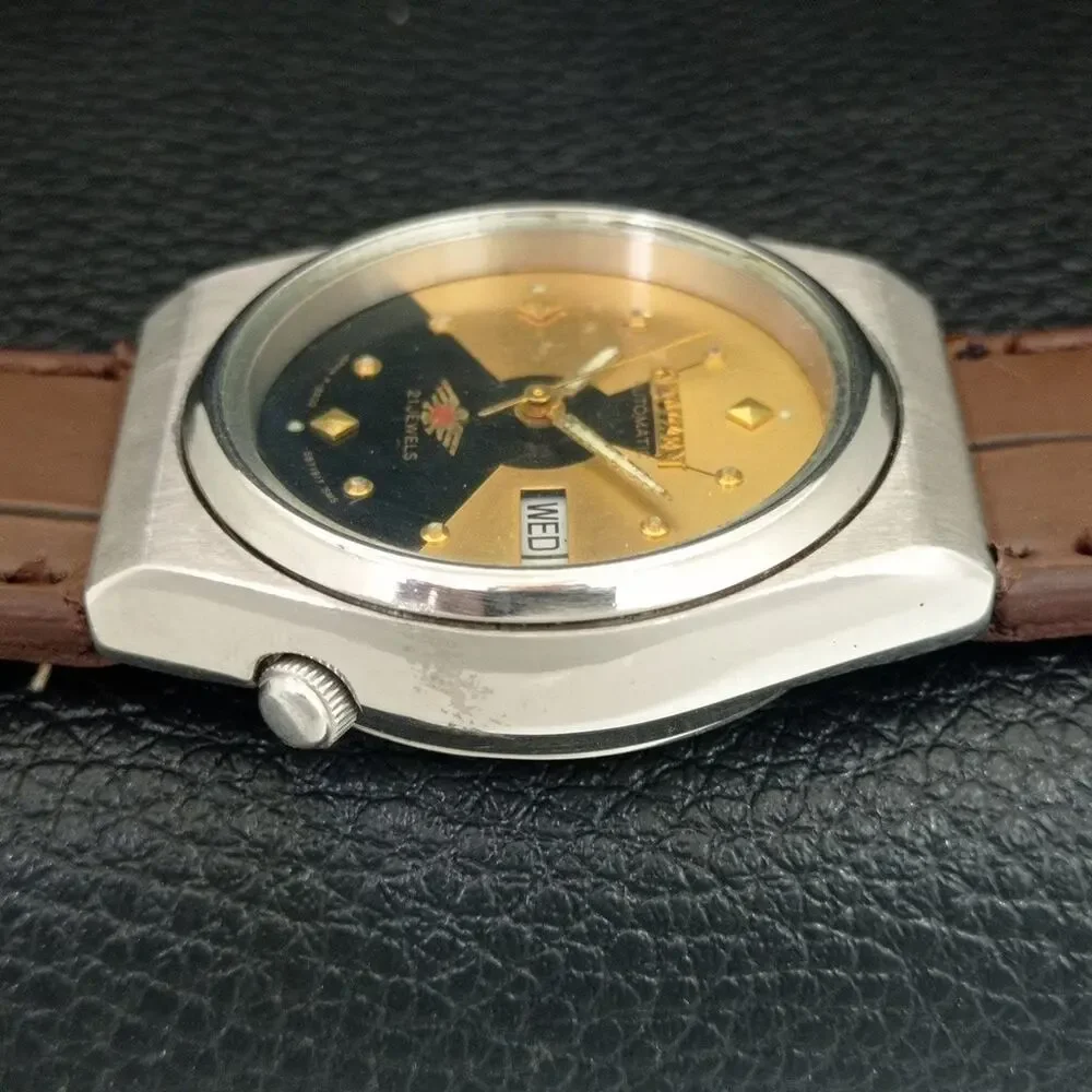 Vintage 1984 Citizen Automatic Mens Silver Watch W/daydate & Gold accents